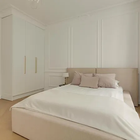 Luxury * Σόποτ